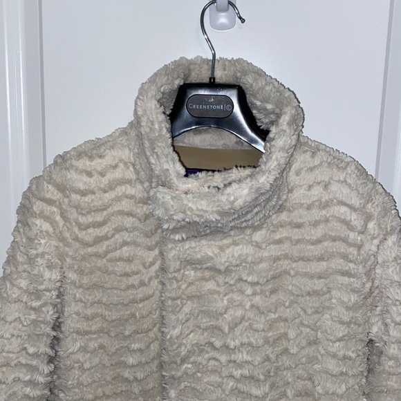 Patagonia Pleage Cream Jacket - Picture 2 of 10